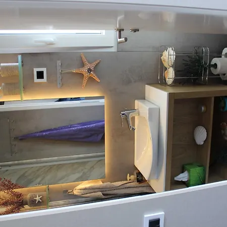 아파트 The Seaborn - Two Bedroom Floating House