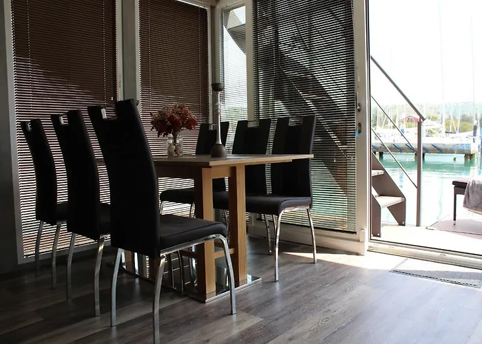 The Seaborn - Two Bedroom Floating House Apartamento