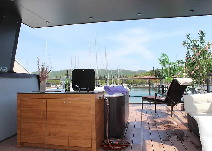 Apartamento The Seaborn - Two Bedroom Floating House Portorož