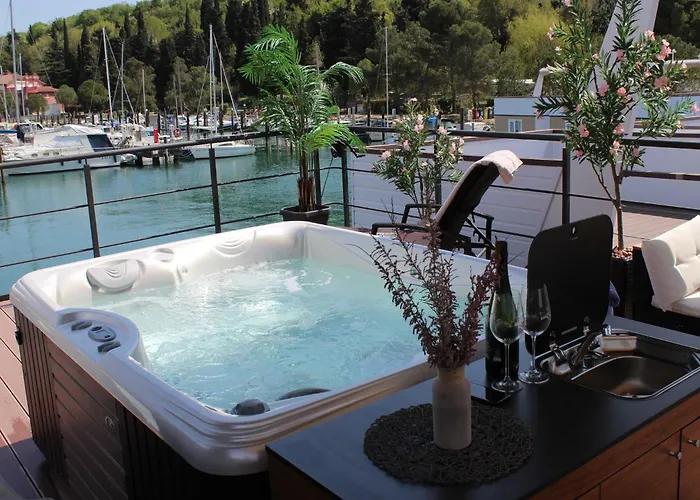 The Seaborn - Two Bedroom Floating House * Portorož